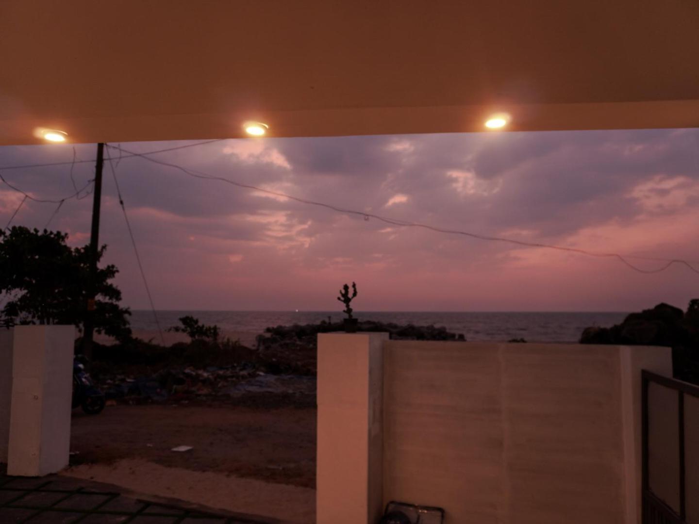 Marari Aidenz Beach Vibe Villa Alappuzha エクステリア 写真