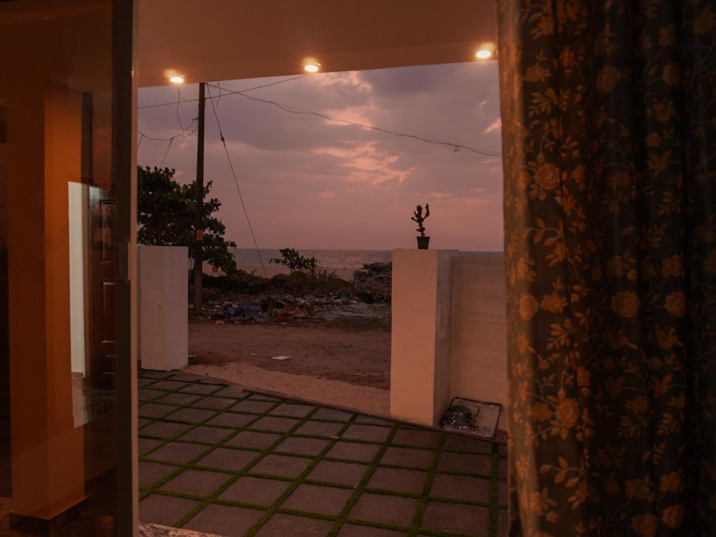 Marari Aidenz Beach Vibe Villa Alappuzha エクステリア 写真